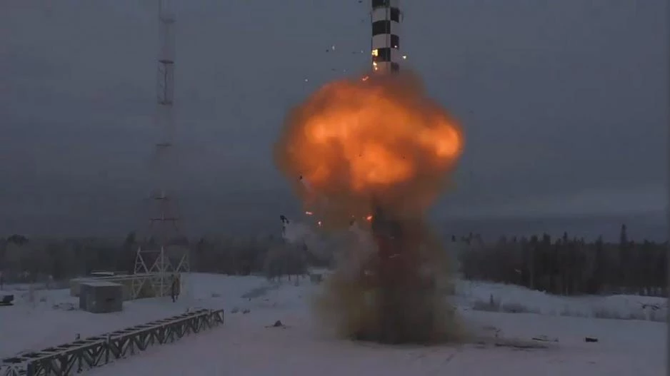 Πυρ και μανία στις ΗΠΑ με τον Β.Πούτιν – Στην παρουσίαση των νέων «άτρωτων» πυρηνικών όπλων από τον Ρώσο Πρόεδρο οι πύραυλοι χτυπούν τη Φλόριντα